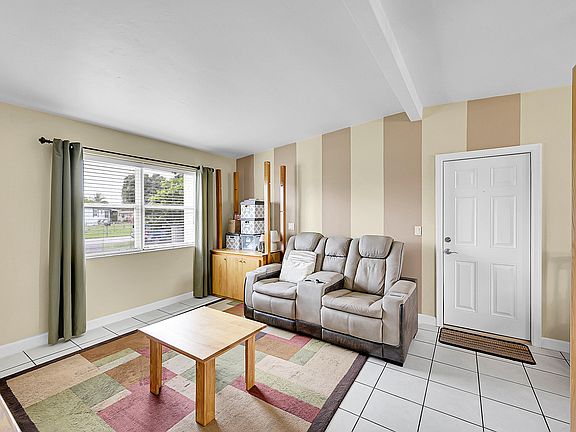 3rd image of 5737 Cinnamon Drive