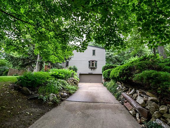 3rd image of 5114 Timber Ln