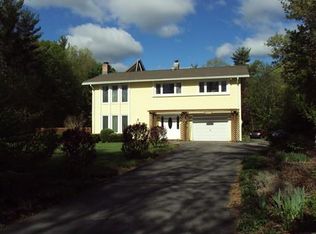 108 Reservoir Rd, Lunenburg, MA 01462