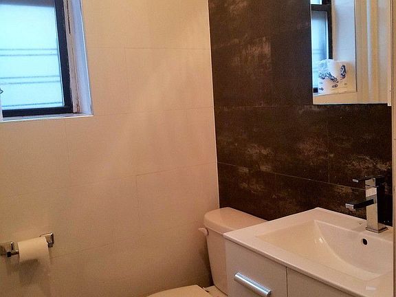 3rd image of 292 Saint Johns Pl APT 55