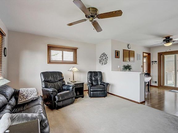 3rd image of 7132 W Allerton Ave