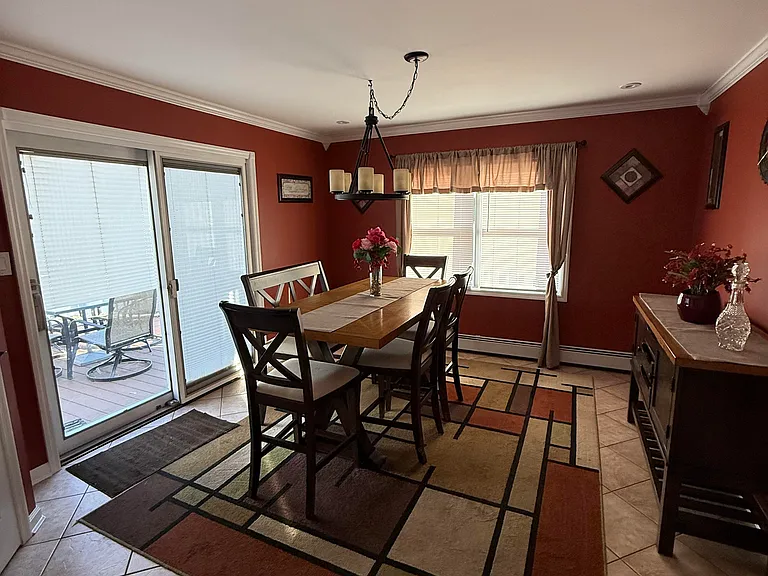 2 Leach Ave — Photo 8