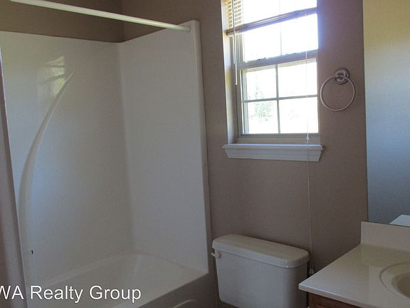 5th image of 303-2 NW Abbey Pl