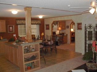 16043 Windsor Ln, Holly, MI 48442