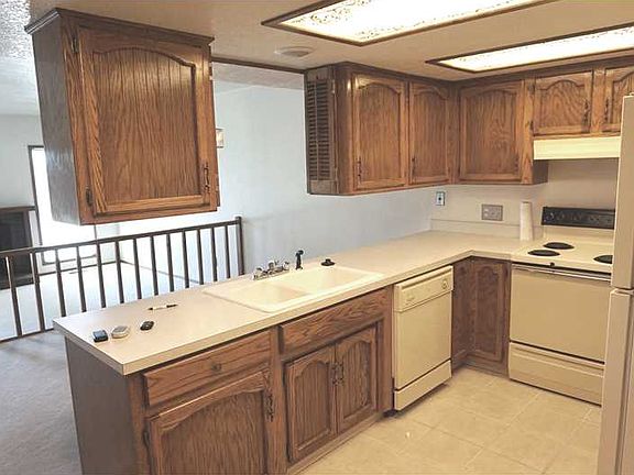 4th image of 2960 Millice Ave