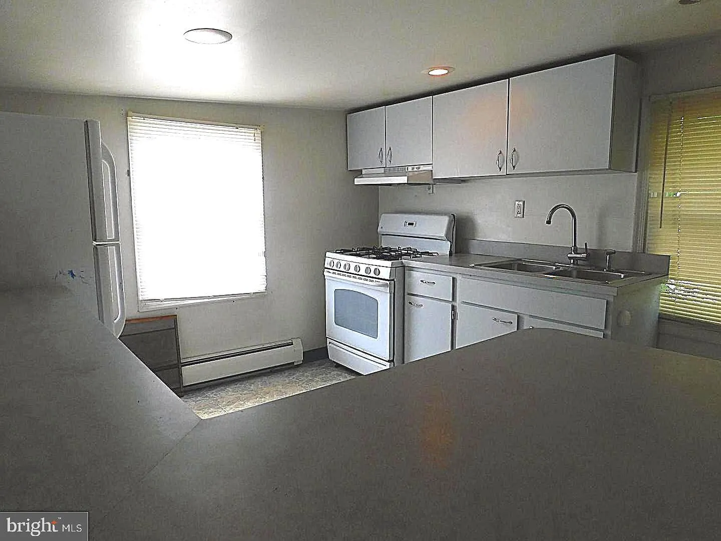 137 W Lancaster Ave — Photo 1
