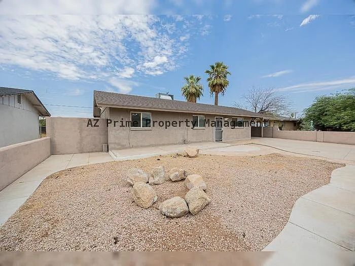 2062 E Nancy Ln — Photo 3