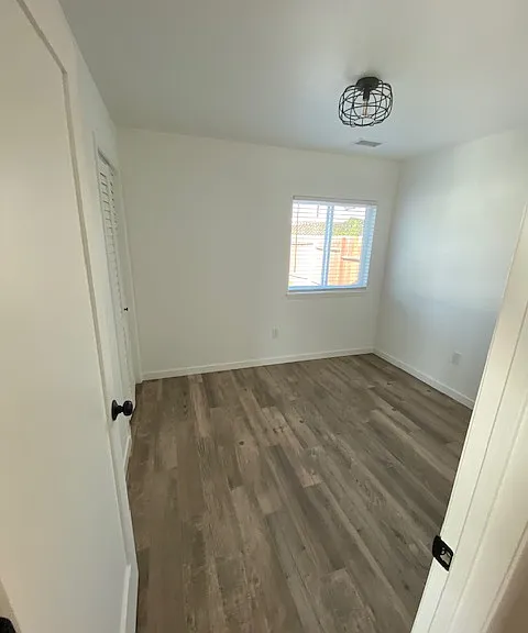 4204 Cherokee Ave — Photo 6
