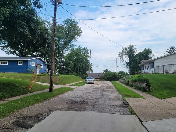 5th image of 818 Siegfriedt Ave