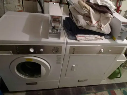 Rented by Level Group | media 9