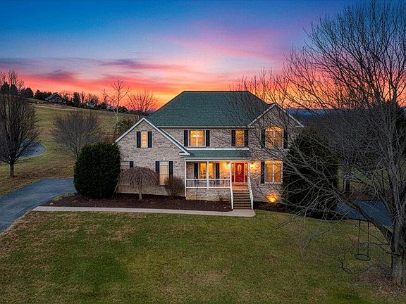 4th image of 185 Walnut Manor Dr