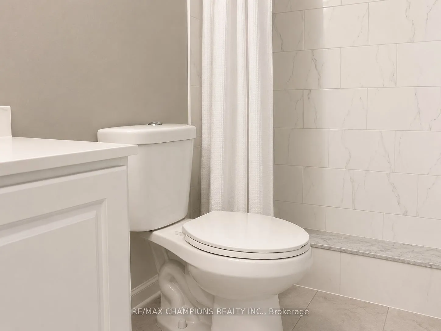 2 bed, $1,800 — Photo 2
