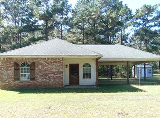 2017 Weaver Rd, McComb, MS 39648
