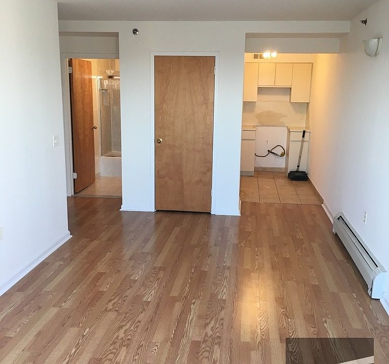 1st image of 3151 21st St