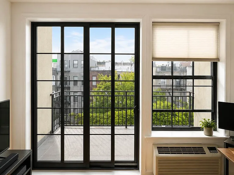301 Covert St #4E — Photo 26