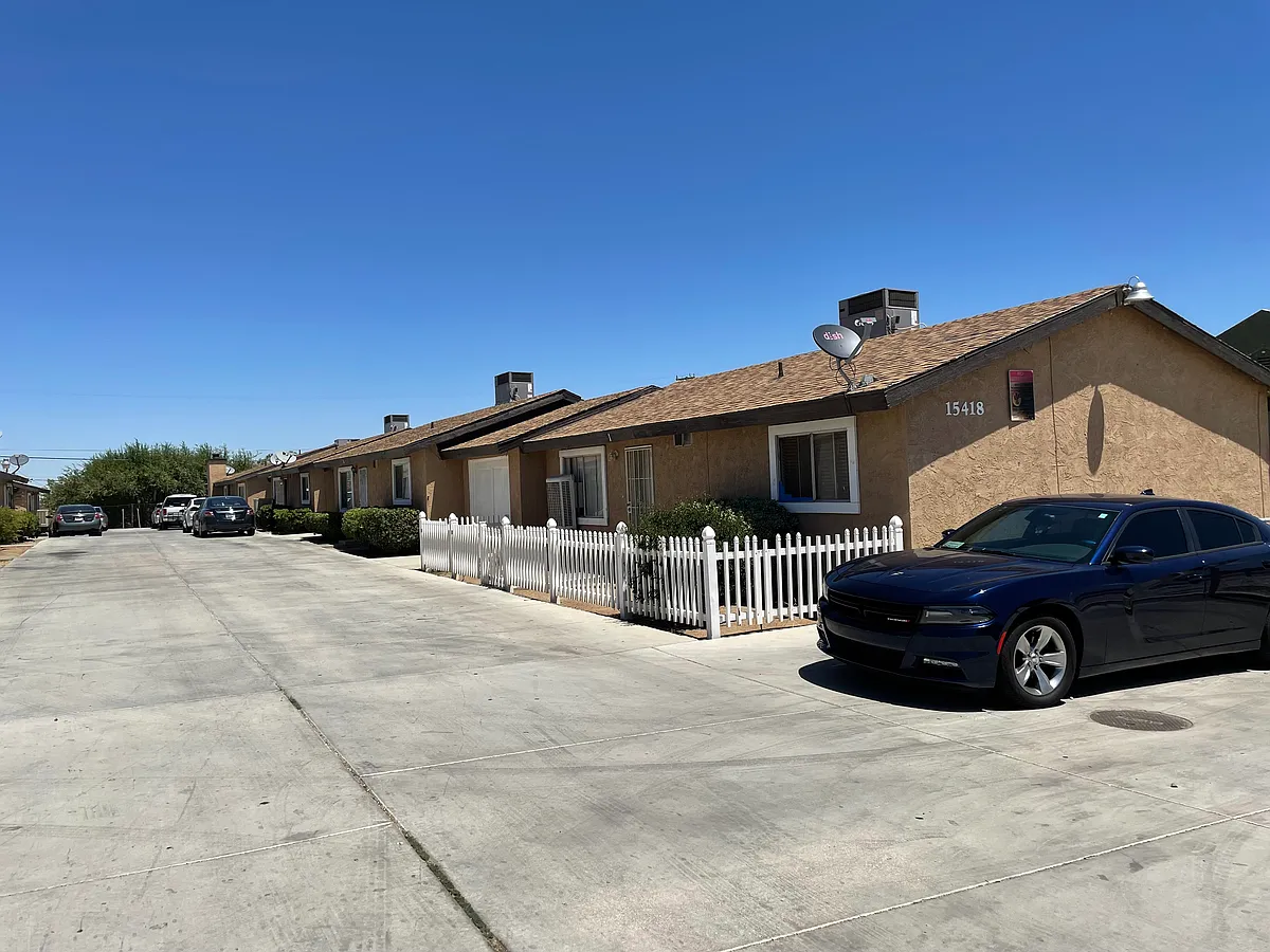 Building Photo - 15418 Bear Valley Rd #3