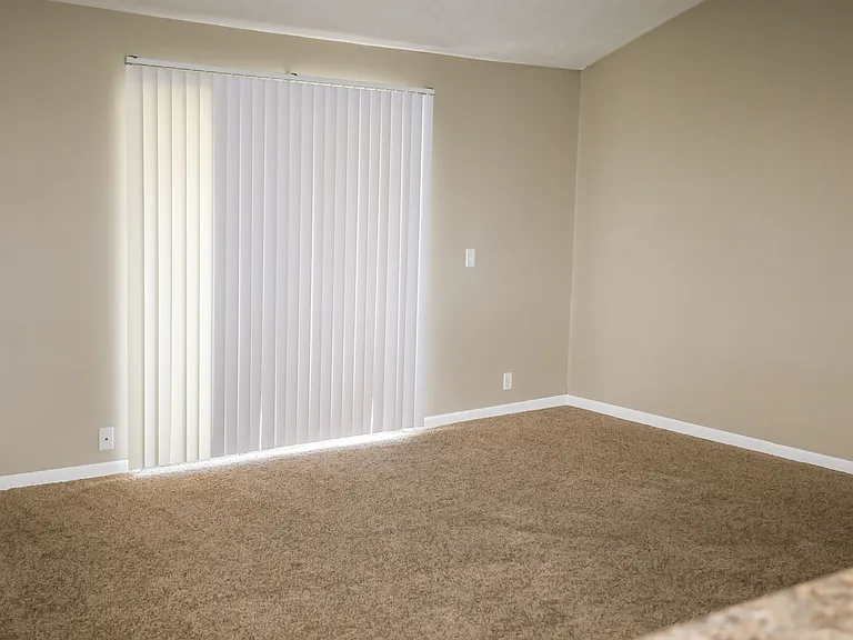 Omaha, NE Evergreen Terrace Apartments | 2 Bedroom | Living