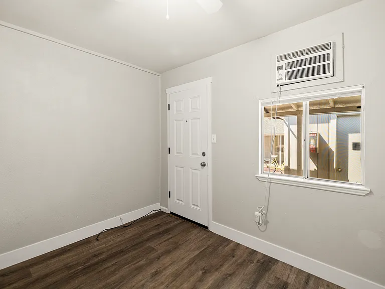 946 Cherry St #1 — Photo 9