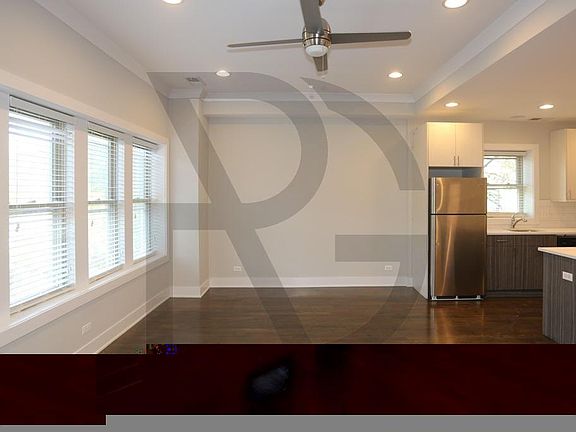 5th image of 2626 N Rockwell St #U1r