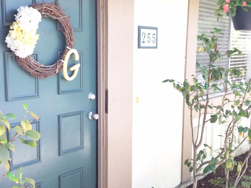 1st image of 255 Gazania Ct