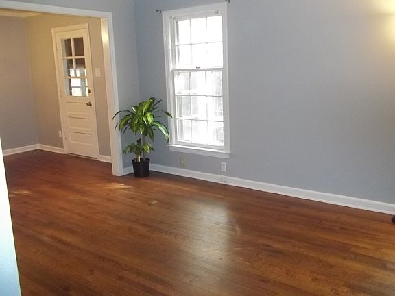 3rd image of 4981 Alrose Ave