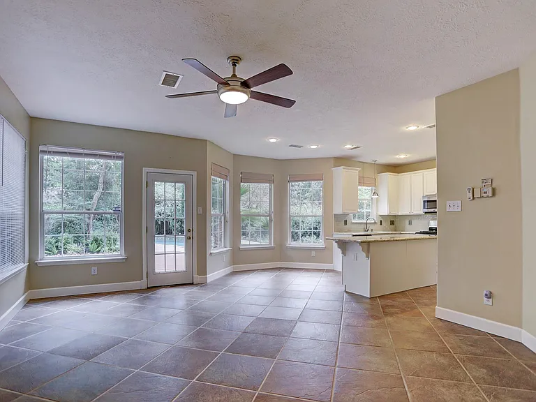 147 N Willow Point Cir — Photo 10