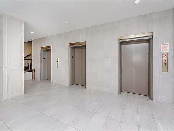 5th image of 4000 N Meridian St APT 6G