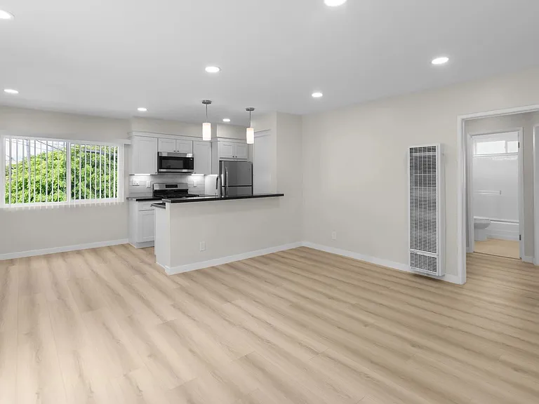 2823 S Corning St #4 — Photo 9