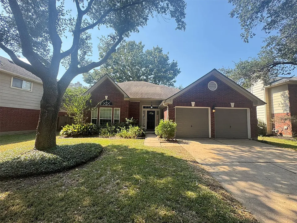 210 Rolling Plains Dr
