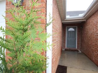 2701 SW 10th St, Bentonville, AR 72712