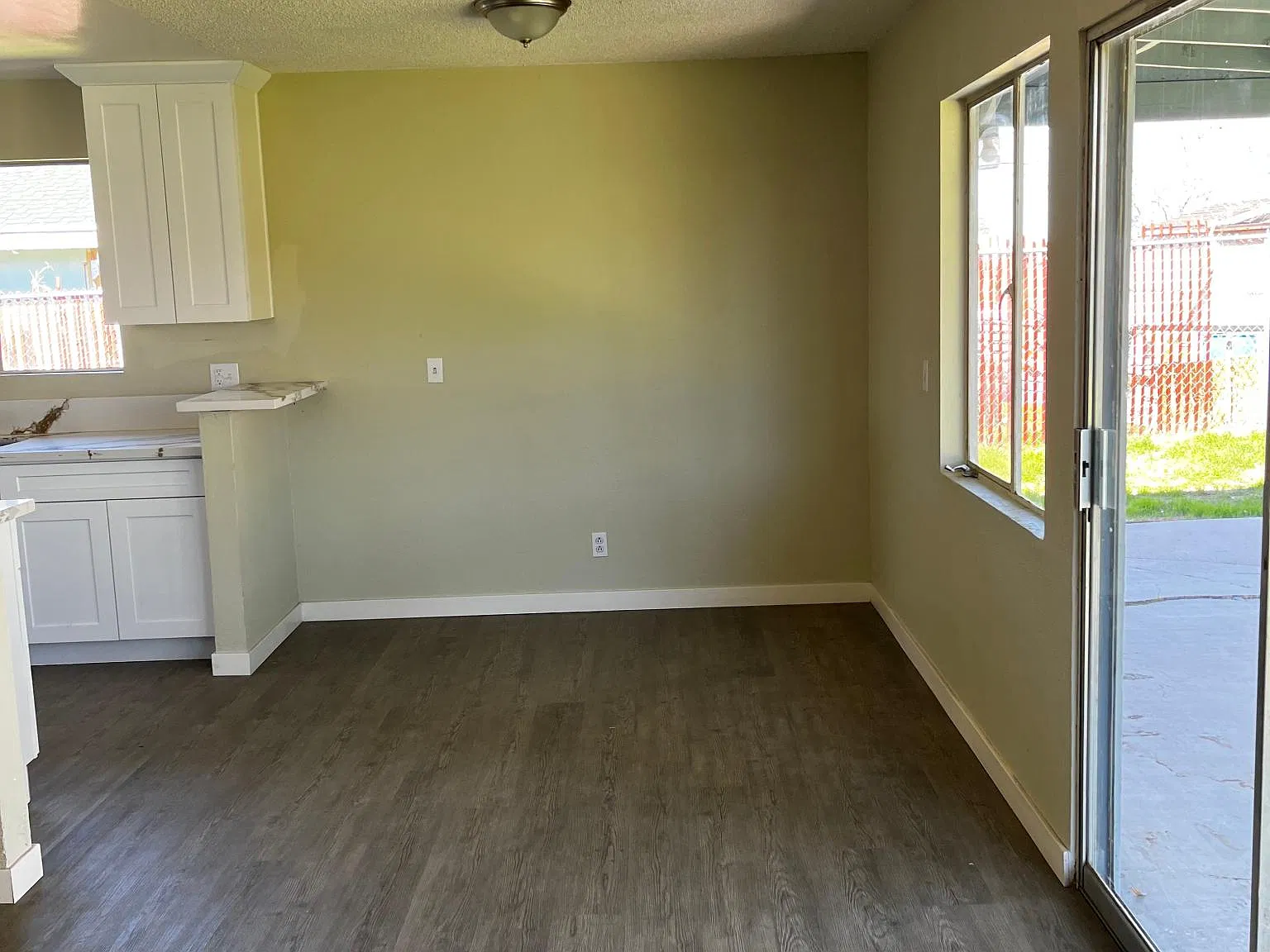 4 bed, 1204 sqft, $3,850 — Photo 4