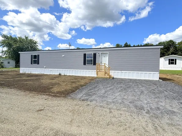 21 Winter Drive, Farmingdale, ME 04344