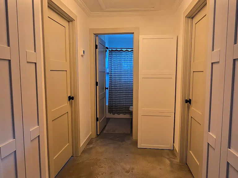 81 Division Ave — Photo 6