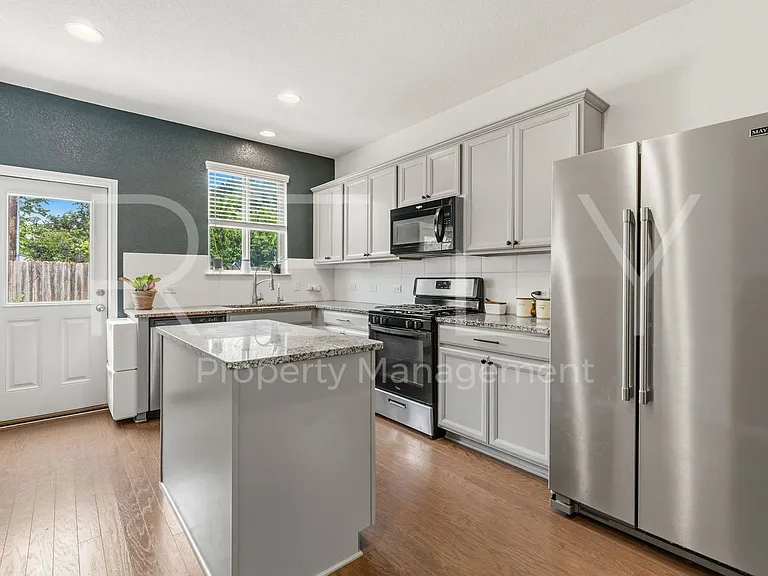 1600 Cliffbrake Way — Photo 10