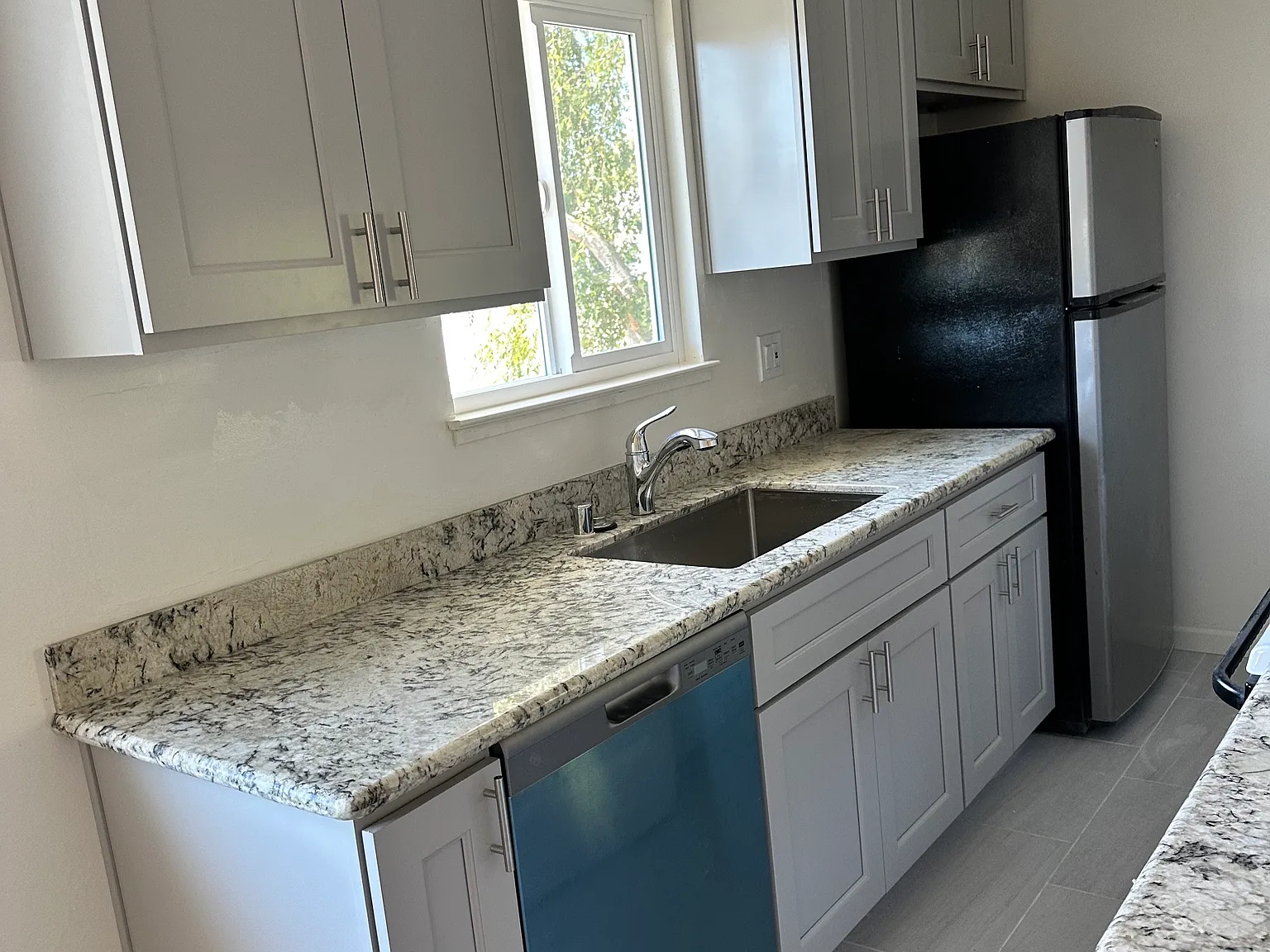2 bed, 798 sqft, $2,850 — Photo 2