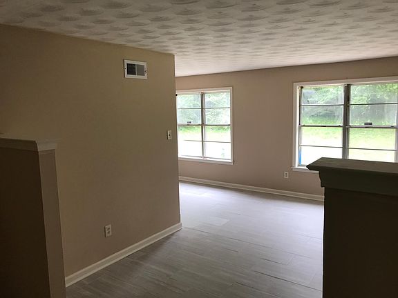 5th image of 5240 Rolling Meadows Dr