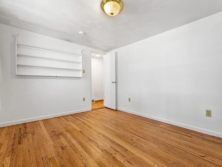 504 E Baseline Rd — Photo 20