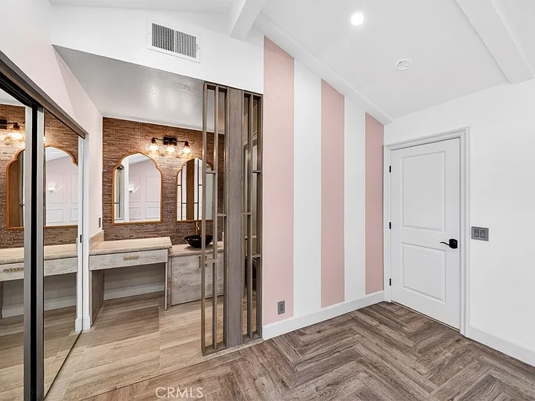 1034 Creekside Dr — Photo 25