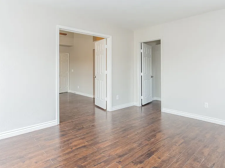 4565 Savin Cir — Photo 11