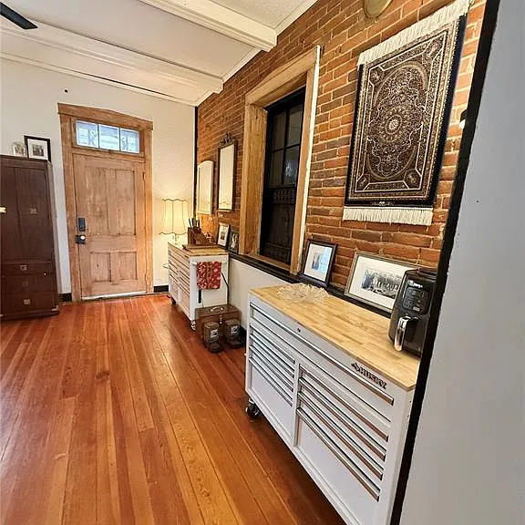301 W Laurel St — Photo 19