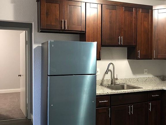 4th image of 629 E 19th St #5983216