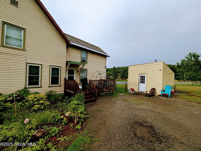3rd image of 212 Montcalm Street