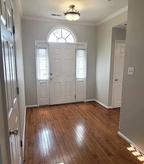 8022 Raymede Ct — Photo 2