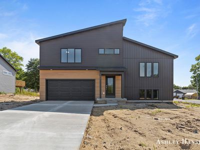 86 Chase Ct NW, Kent City, MI, 49330