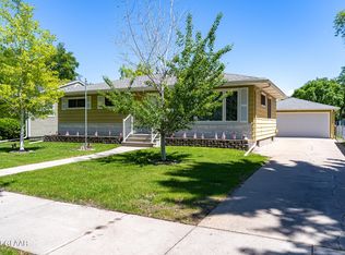 515 7th Ave SE, East Grand Forks, MN 56721