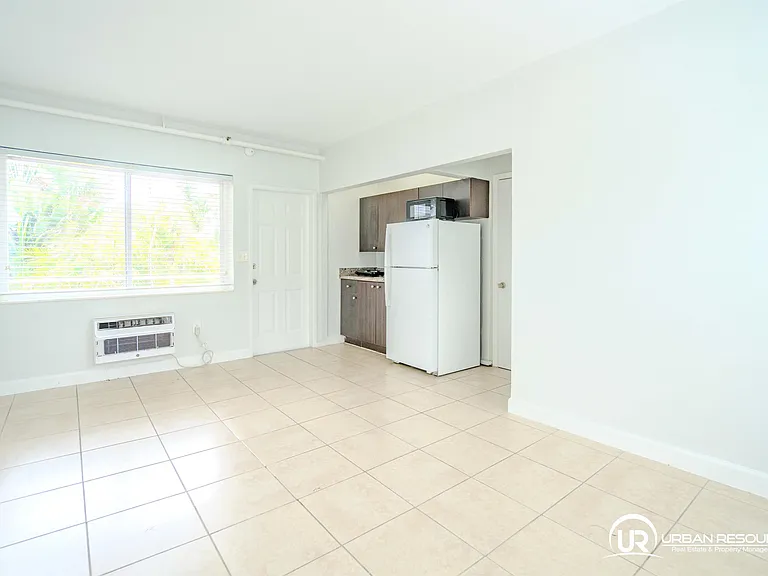 8315 Byron Ave #7A — Photo 9