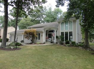 5214 Hartford Dr, Fort Wayne, IN