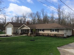 10250 New Buffalo Rd, Canfield, OH 44406