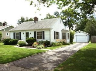 1716 Royce Ave, Kalamazoo, MI 49001