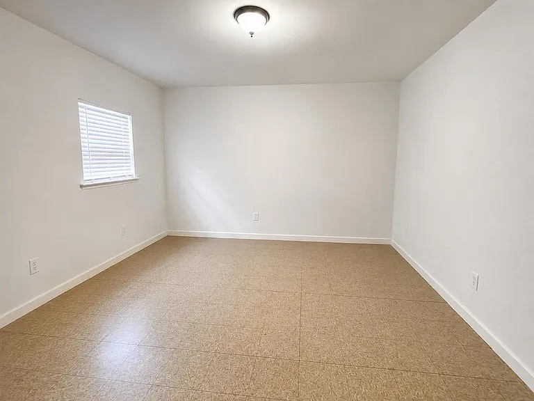 2204 Hutchins St #A — Photo 3